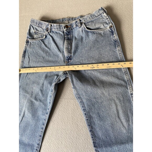 Wrangler Jeans 35x28 Blue Relaxed Fit Straight Light Denim Work Wear Tag 38x30 - Picture 5 of 12